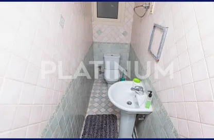 Apartment - 3 Bedrooms - 3 Bathrooms for sale in Abo Qir St. - Sporting - Hay Sharq - Alexandria