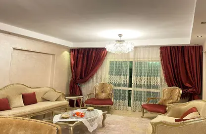 Apartment - 3 Bedrooms - 2 Bathrooms for rent in Amin Al Rafaey St. - Dokki - Giza