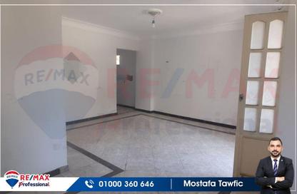 Apartment - 2 Bedrooms - 1 Bathroom for sale in Kafr Abdo St. - Kafr Abdo - Roushdy - Hay Sharq - Alexandria