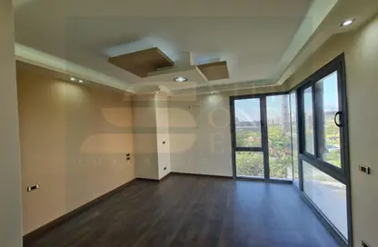 Apartment - 3 Bedrooms - 2 Bathrooms for sale in Sodic East - 6th District - New Heliopolis - Cairo