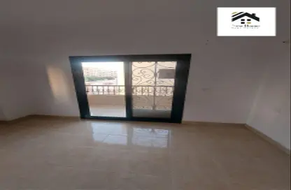 Roof - 1 Bedroom - 1 Bathroom for sale in Abou El Houl - New Cairo City - Cairo