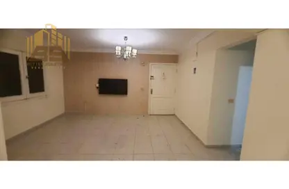 Apartment - 2 Bedrooms - 1 Bathroom for sale in Al Shabab St. - Youth Housing - Obour City - Qalyubia