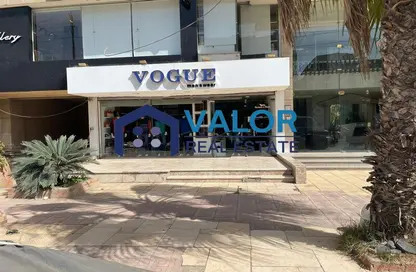 Shop - Studio - 1 Bathroom for sale in Omar Ibn Al Khattab St. - Al Gamea Square - Heliopolis - Masr El Gedida - Cairo