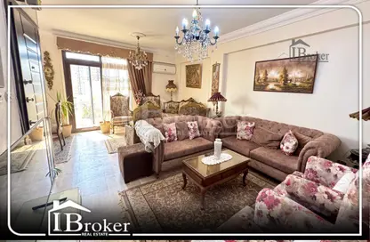 Apartment - 3 Bedrooms - 1 Bathroom for sale in Mecca St. - Bolkly - Hay Sharq - Alexandria