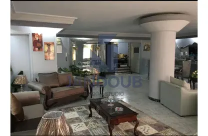 Apartment - 3 Bedrooms - 2 Bathrooms for sale in Mohammed Al Maqref St. - 6th Zone - Nasr City - Cairo