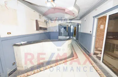 Office Space - Studio - 2 Bathrooms for sale in Aziz Kaheel St. - Tharwat - Hay Sharq - Alexandria