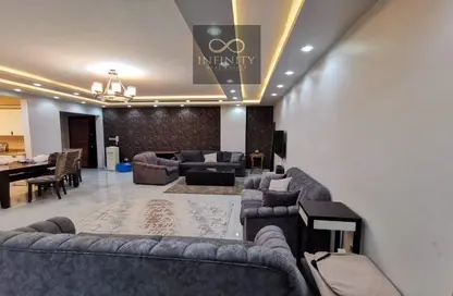 Apartment - 3 Bedrooms - 3 Bathrooms for rent in Zahraa El Maadi - Hay El Maadi - Cairo