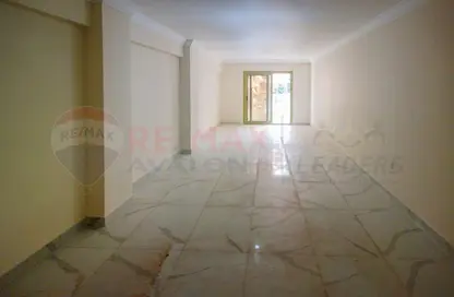 Apartment - 3 Bedrooms - 2 Bathrooms for rent in Saba Basha - Hay Sharq - Alexandria