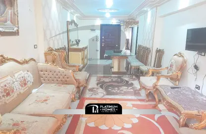 Apartment - 3 Bedrooms - 1 Bathroom for sale in Farouk Abdel Wahab St. - Miami - Hay Awal El Montazah - Alexandria