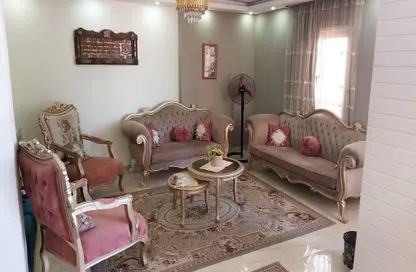 Apartment - 3 Bedrooms - 2 Bathrooms for sale in 50th Street - Zahraa El Maadi - Hay El Maadi - Cairo