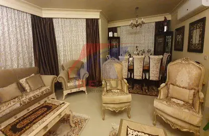 Apartment - 3 Bedrooms - 2 Bathrooms for sale in Hamouda Mahmoud St. - 8th Zone - Nasr City - Cairo