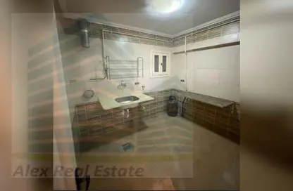 Office Space - Studio - 2 Bathrooms for rent in Omar Lotfy St. - Sporting - Hay Sharq - Alexandria