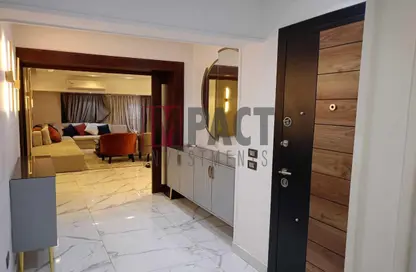 Apartment - 3 Bedrooms - 2 Bathrooms for sale in Gameat Al Dewal Al Arabeya St. - Mohandessin - Giza