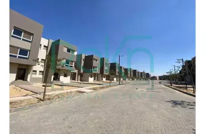 Villa - 4 Bedrooms - 3 Bathrooms for sale in Etapa - Sheikh Zayed Compounds - Sheikh Zayed City - Giza