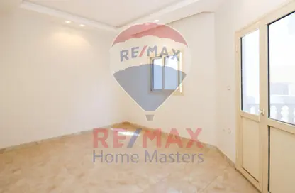 Duplex - 3 Bedrooms - 2 Bathrooms for sale in Ahmed Maher St. - Al Mansoura - Al Daqahlya