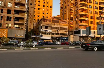 Apartment - 3 Bedrooms - 2 Bathrooms for sale in Ahmed Fakhry St. - 6th Zone - Nasr City - Cairo