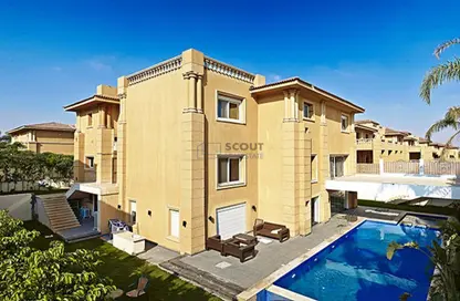 Villa - 5 Bedrooms - 5 Bathrooms for sale in Royal Maxim - 5th Settlement Compounds - The 5th Settlement - New Cairo City - Cairo