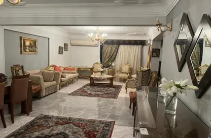 Apartment - 3 Bedrooms - 2 Bathrooms for sale in Zakaria Othman St. - 8th Zone - Nasr City - Cairo