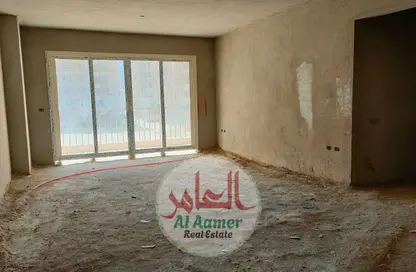 Apartment - 3 Bedrooms - 2 Bathrooms for sale in Zahraa Al Maadi Tunnel - Degla - Hay El Maadi - Cairo