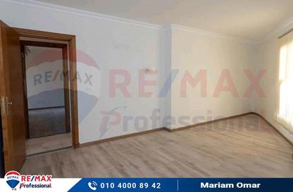 Apartment - 2 Bedrooms - 2 Bathrooms for sale in Vee Muruj - Smouha - Hay Sharq - Alexandria