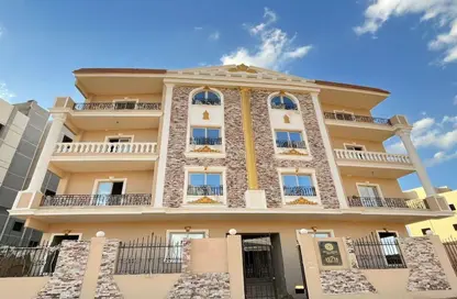 Apartment - 3 Bedrooms - 2 Bathrooms for sale in New Narges - New Cairo City - Cairo