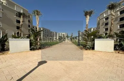 Apartment - 3 Bedrooms - 1 Bathroom for sale in Village West - Sheikh Zayed Compounds - Sheikh Zayed City - Giza