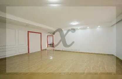 Office Space - Studio - 2 Bathrooms for sale in Kafr Abdo St. - Kafr Abdo - Roushdy - Hay Sharq - Alexandria