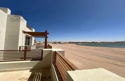 Apartment - 2 Bedrooms - 2 Bathrooms for sale in Shedwan St. - Hurghada - Red Sea