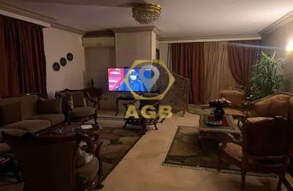 Apartment - 3 Bedrooms - 1 Bathroom for sale in Ahmed Mekhamer St. - El Nozha El Gadida - El Nozha - Cairo