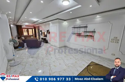 Apartment - 3 Bedrooms - 3 Bathrooms for sale in Ismail Al Habrouk St. - Glim - Hay Sharq - Alexandria