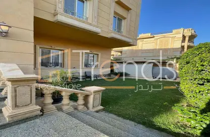 Apartment - 4 Bedrooms - 3 Bathrooms for sale in Mohamed Zerd St. - Area E - Ganoob El Acadimia - New Cairo City - Cairo