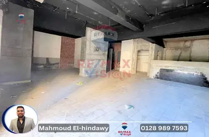 Shop - Studio - 2 Bathrooms for rent in Mostafa Kamel St. - El Raml El Mery - Hay Sharq - Alexandria