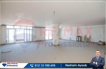 Office Space - Studio - 3 Bathrooms for rent in Al Geish Road - Glim - Hay Sharq - Alexandria