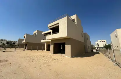 Villa - 4 Bedrooms - 5 Bathrooms for sale in The Crown - Cairo Alexandria Desert Road - 6 October City - Giza