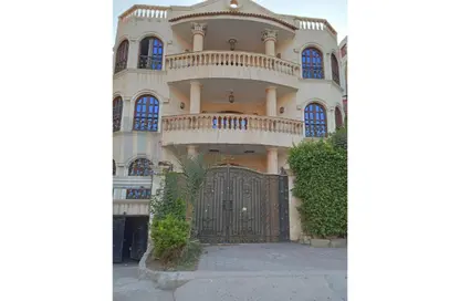 Whole Building - Studio for sale in Central St. - 1st District - 6 October City - Giza