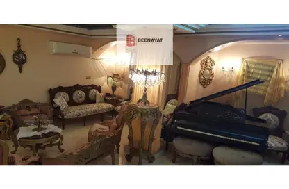 Apartment - 3 Bedrooms - 2 Bathrooms for sale in Dr Mahmoud Hoballah St. - 8th Zone - Nasr City - Cairo