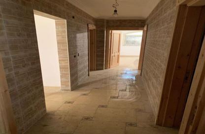 Apartment - 3 Bedrooms - 1 Bathroom for sale in 50th Street - Zahraa El Maadi - Hay El Maadi - Cairo