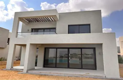 Villa - 4 Bedrooms - 6 Bathrooms for sale in Azha - Al Ain Al Sokhna - Suez