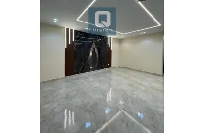 Apartment - 3 Bedrooms - 1 Bathroom for sale in Al Hadaba Al Wosta - Mokattam - Cairo