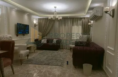 شقة - 2 غرف نوم - 2 حمامات للايجار في شارع مسجد الصحابه - الدقي - الجيزة
