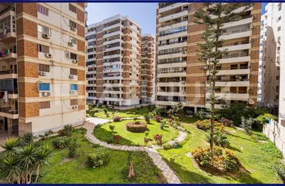 Apartment - 3 Bedrooms - 2 Bathrooms for sale in Corniche Al Maamoura - Al Maamoura - Hay Than El Montazah - Alexandria