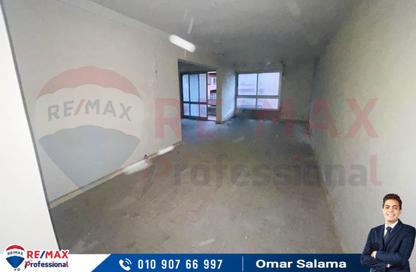 Apartment - 3 Bedrooms - 2 Bathrooms for sale in Mohamed Bahaa Al Din Al Ghouri St. - Smouha - Hay Sharq - Alexandria