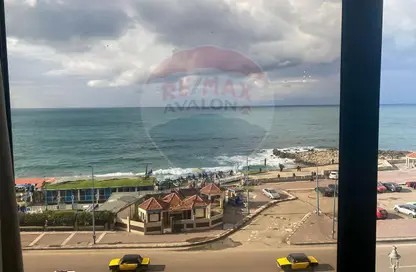 Apartment - 2 Bedrooms - 1 Bathroom for sale in Camp Chezar - Hay Wasat - Alexandria