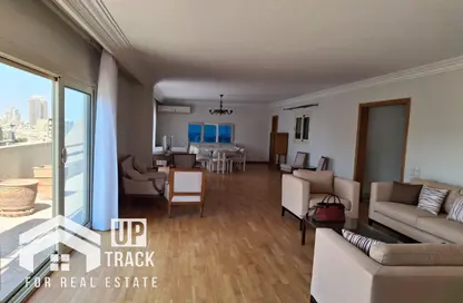 Apartment - 3 Bedrooms - 2 Bathrooms for sale in Hassan Sabri St. - Zamalek - Cairo