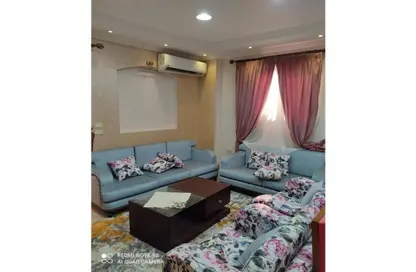 Apartment - 3 Bedrooms - 2 Bathrooms for rent in Mohamed Farid St. - El Hegaz Square - El Nozha - Cairo