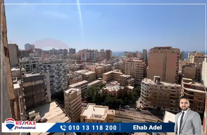 Apartment - 2 Bedrooms - 1 Bathroom for sale in Mostafa Abou Heif St. - Saba Basha - Hay Sharq - Alexandria