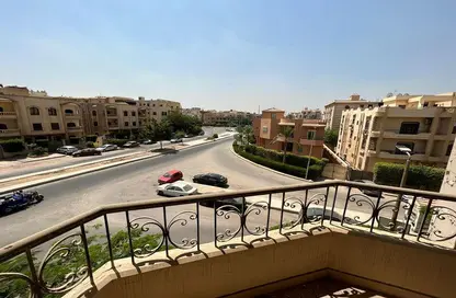 Apartment - 4 Bedrooms - 3 Bathrooms for sale in Street8 - District 2 - The 5th Settlement - New Cairo City - Cairo