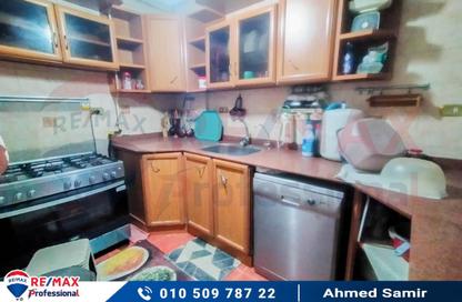 Apartment - 3 Bedrooms - 1 Bathroom for sale in Fathia Baheeg St. - Fleming - Hay Sharq - Alexandria