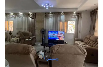 Apartment - 5 Bedrooms - 3 Bathrooms for sale in Shorouk City - Cairo