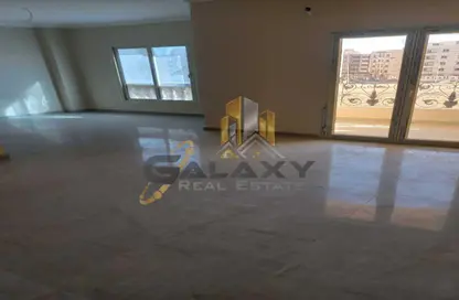 Apartment - 3 Bedrooms - 2 Bathrooms for rent in North Lotus - El Lotus - New Cairo City - Cairo